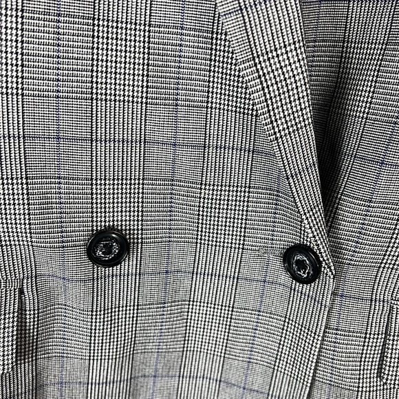 Billie The Label Plaid Diana Blazer - Picture 5 of 9